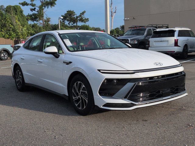 New 2026 Hyundai Sonata Blue FWD image 3