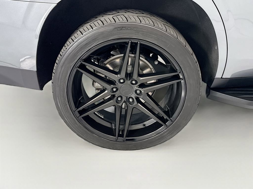 Used 2022 Chevrolet Tahoe RST w/ Luxury Package image 32