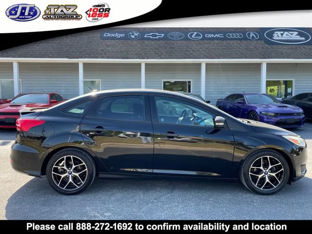 Used 2016 Ford Focus SE w/ SE Sport Package FWD image 8