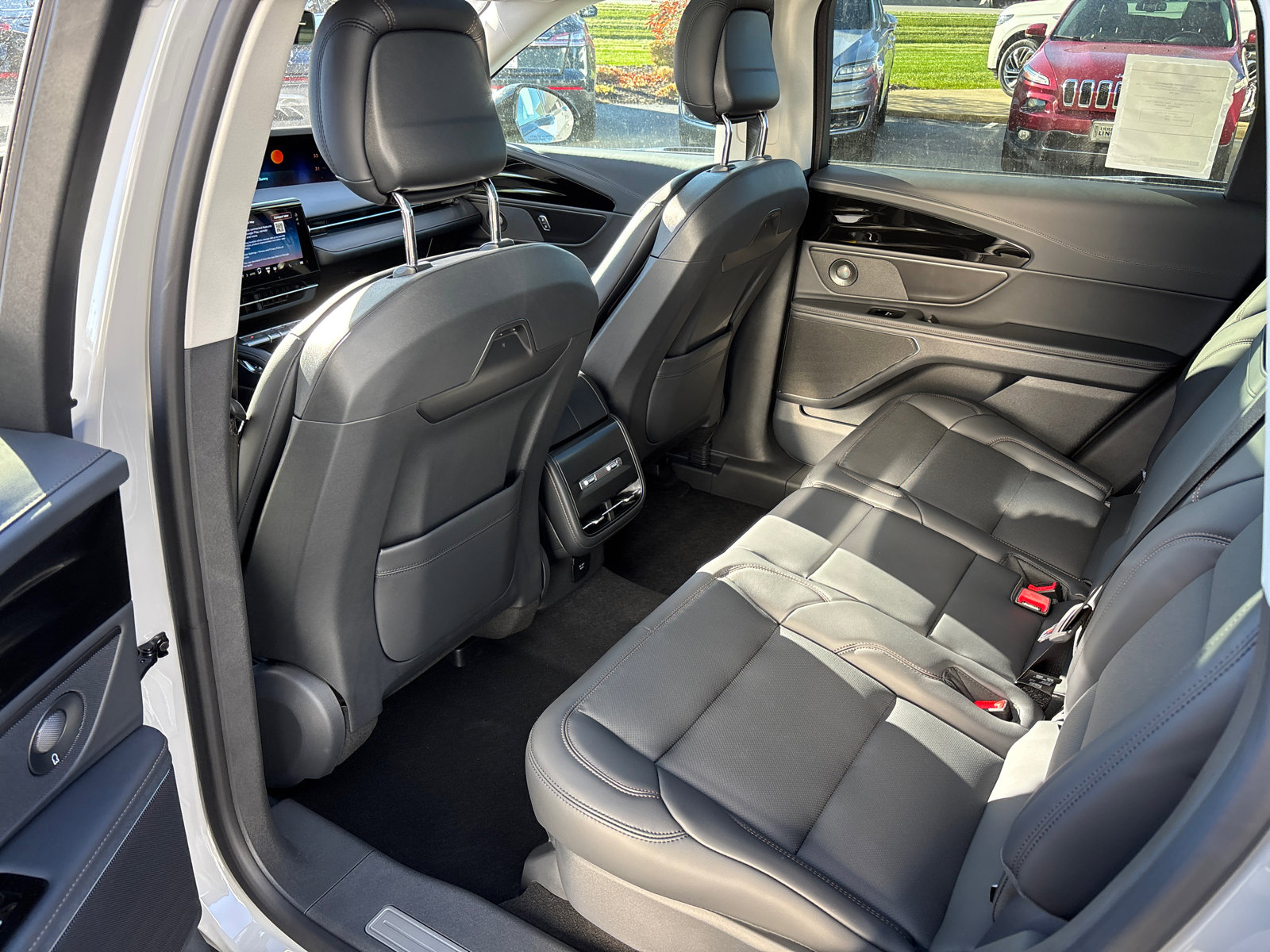 New 2026 Lincoln Nautilus Premier w/ Equipment Group 102A image 29