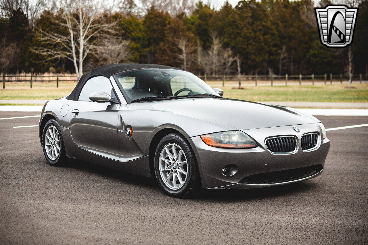Used 2004 BMW Z4 2.5i image 8