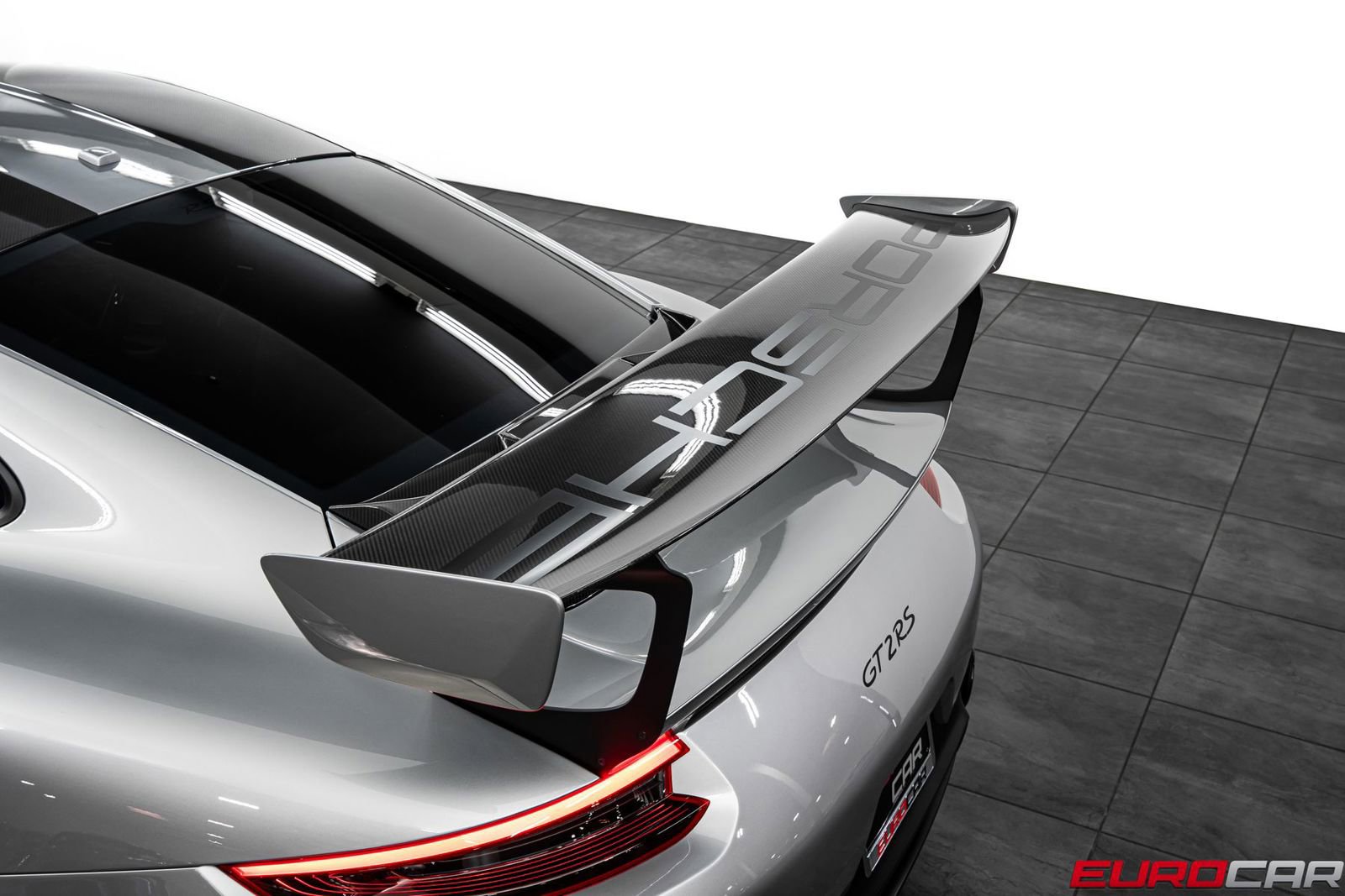 Used 2018 Porsche 911 GT2 RS RWD image 23