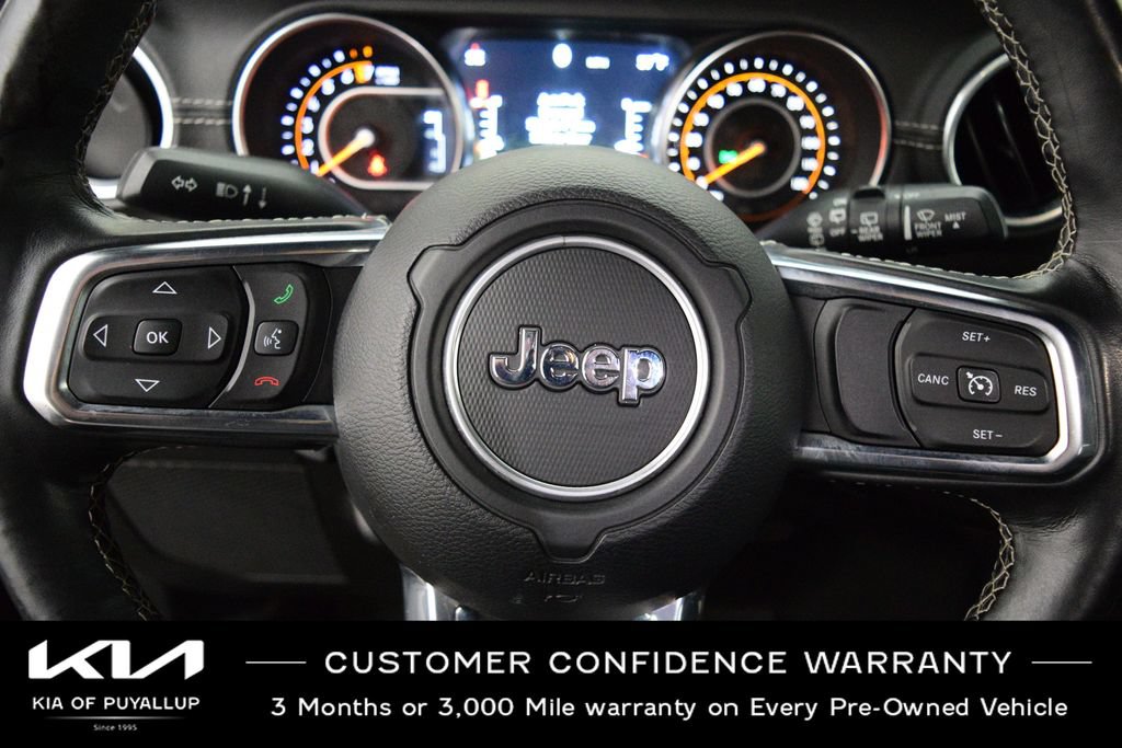 Used 2018 Jeep Wrangler Unlimited Sahara AWD/4WD image 27