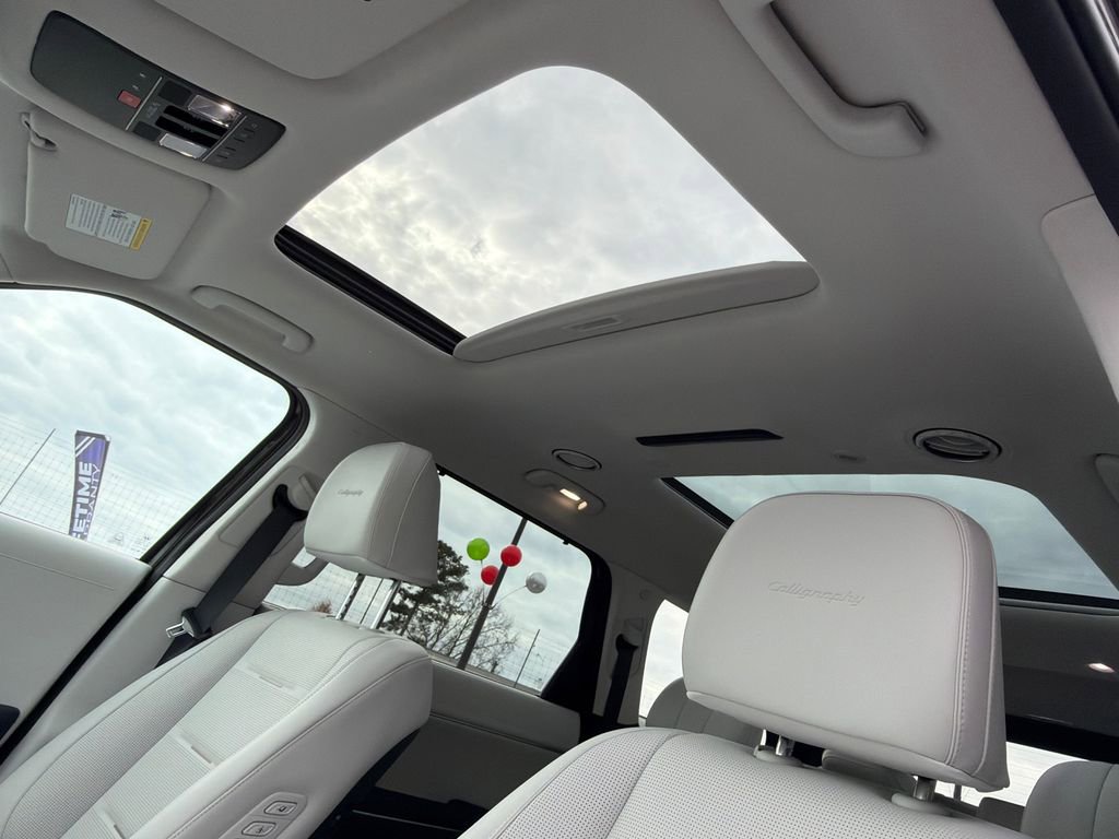 New 2026 Hyundai Palisade Calligraphy FWD image 32
