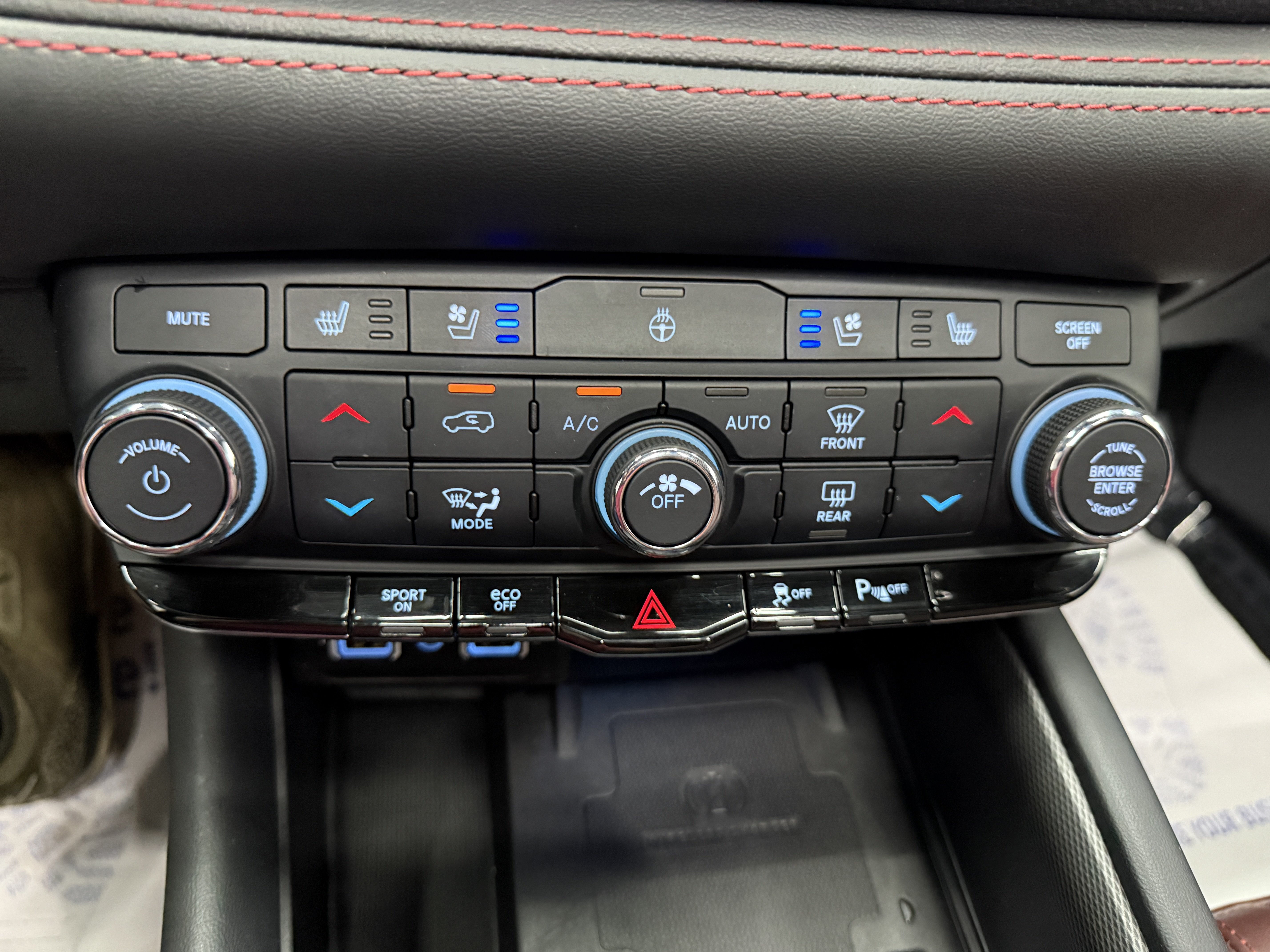 Used 2024 Dodge Durango R/T w/ Blacktop Package AWD/4WD image 16