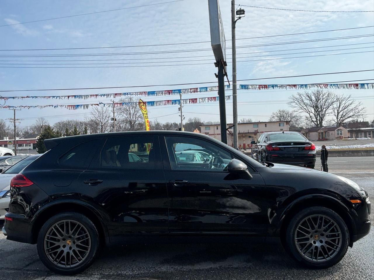 Used 2017 Porsche Cayenne Platinum Edition image 5