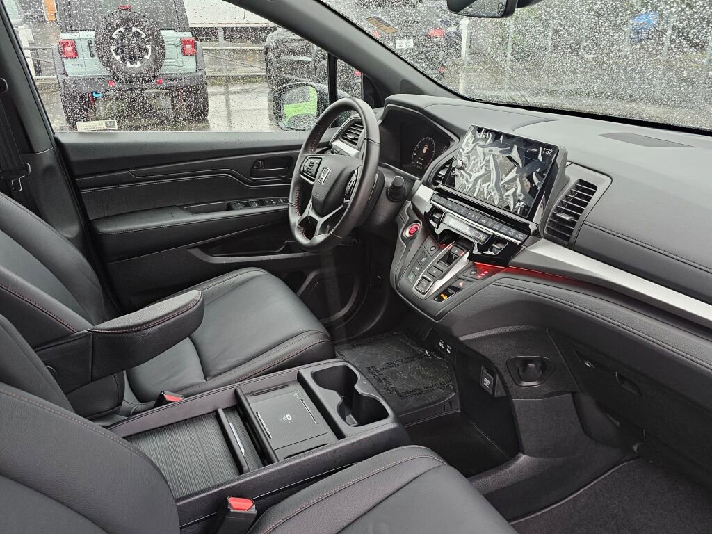 Used 2025 Honda Odyssey Sport-L image 10