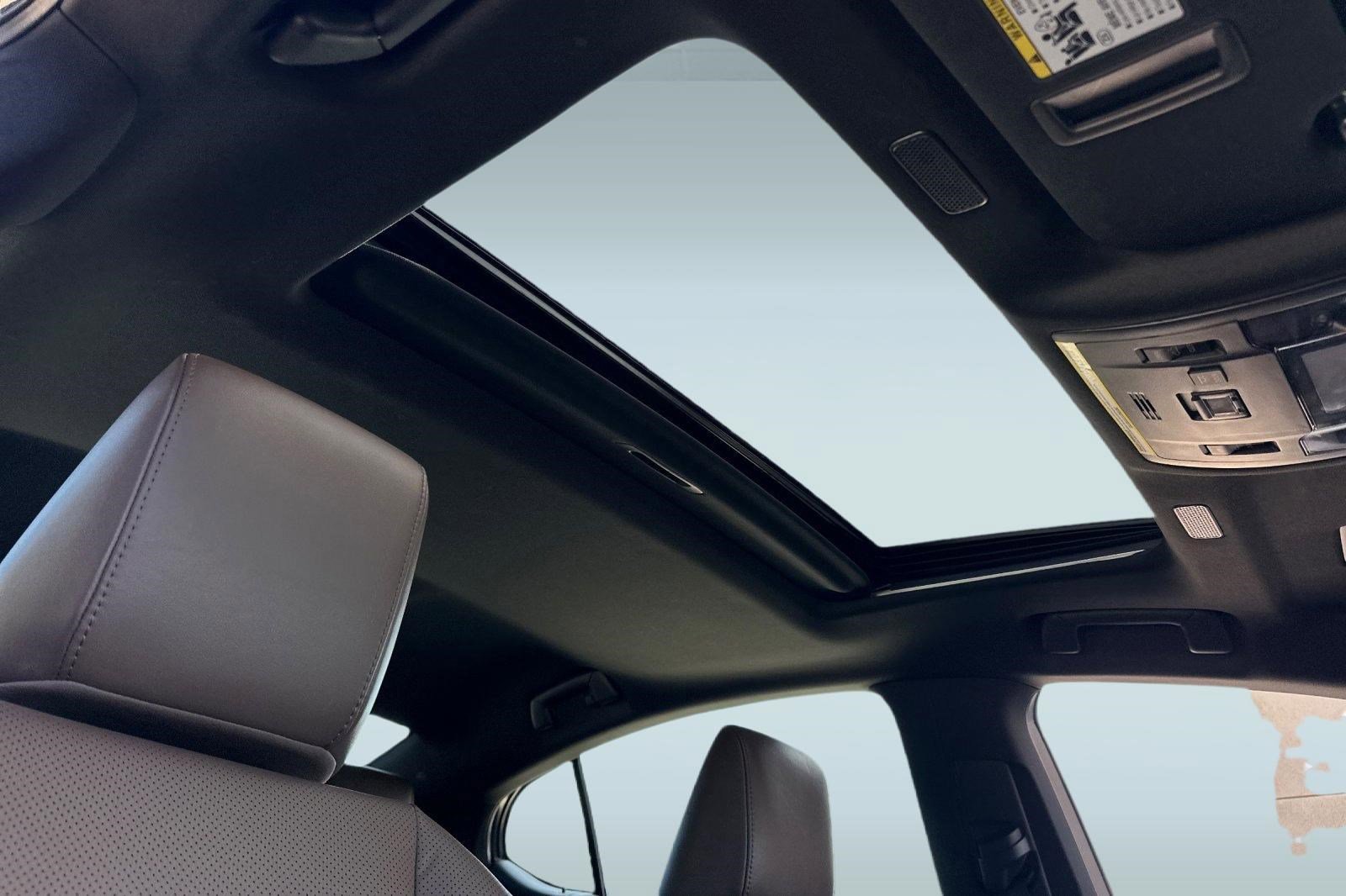 Used 2025 Lexus ES 300h w/ Premium Package image 15