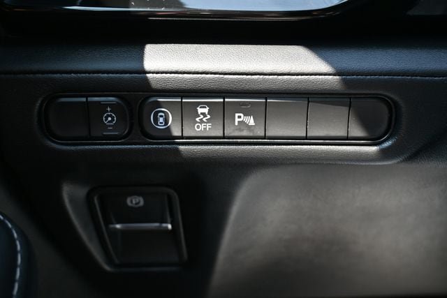 Used 2023 Acura MDX w/ Technology Package AWD/4WD image 41