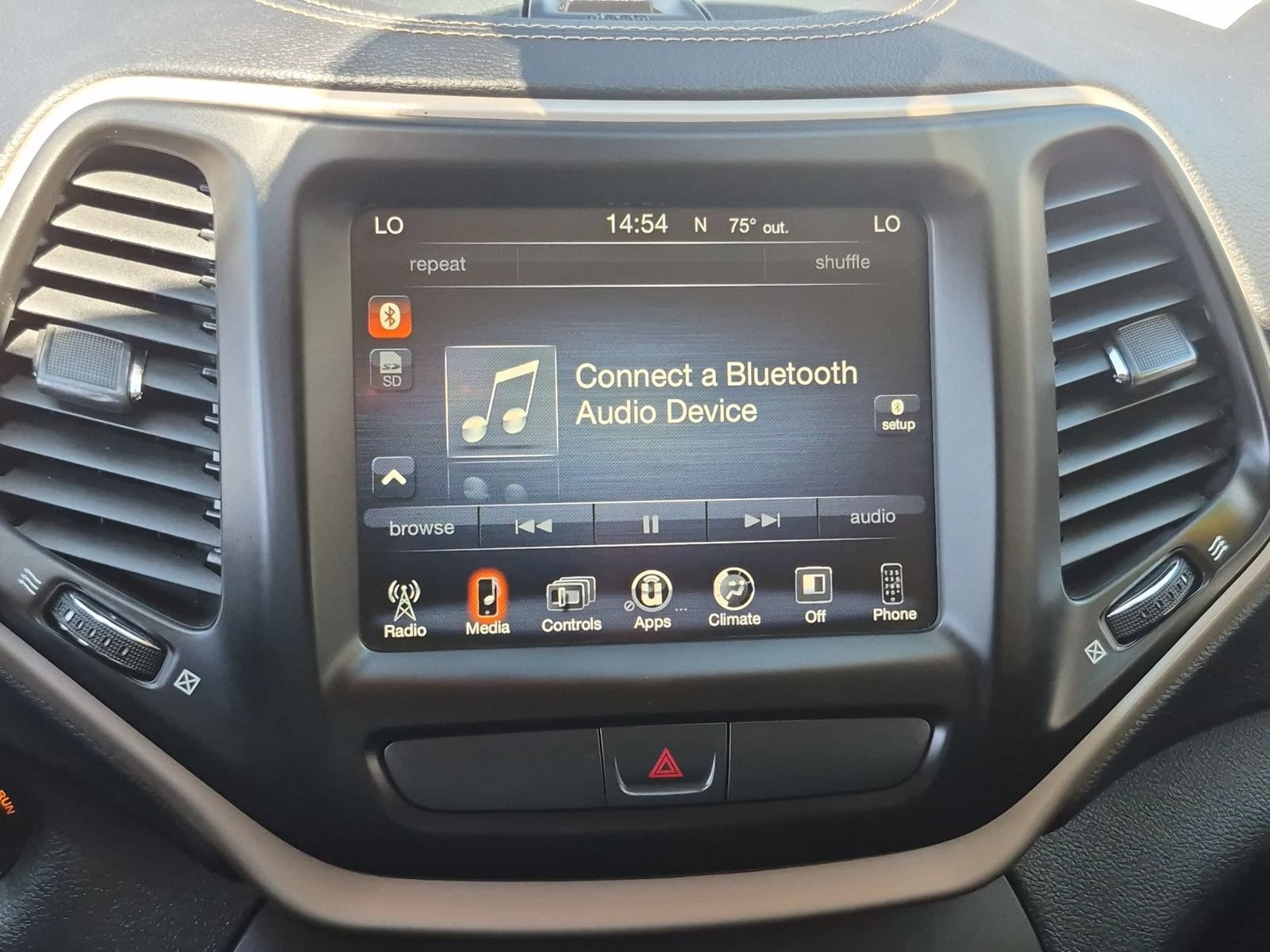 Used 2016 Jeep Cherokee Latitude w/ Comfort/Convenience Group FWD image 20
