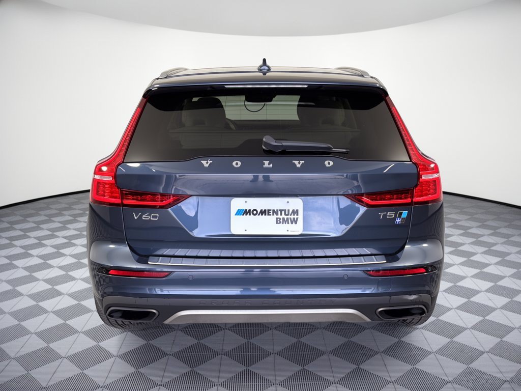 Used 2020 Volvo V60 T5 Cross Country AWD/4WD image 11