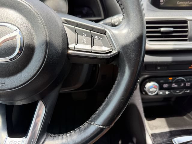 Used 2017 MAZDA MAZDA3 Touring FWD image 11