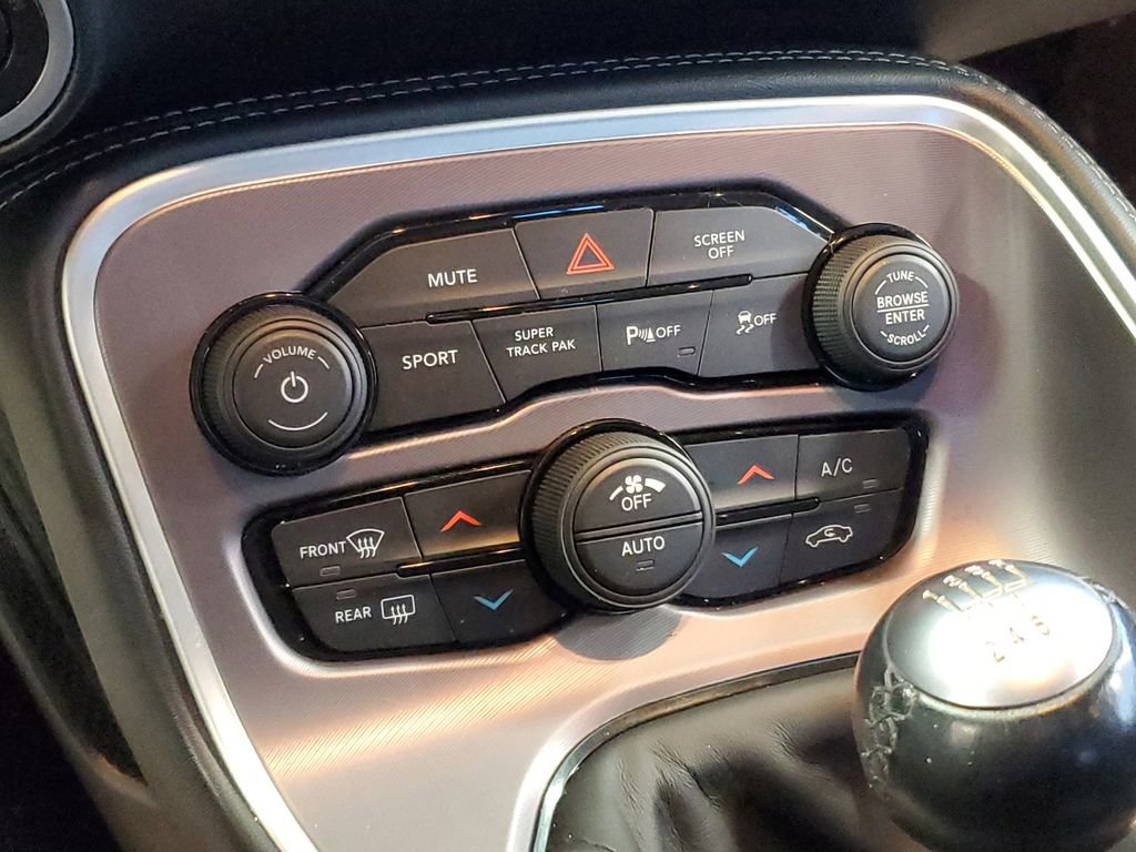 Used 2022 Dodge Challenger R/T w/ Plus Package image 19