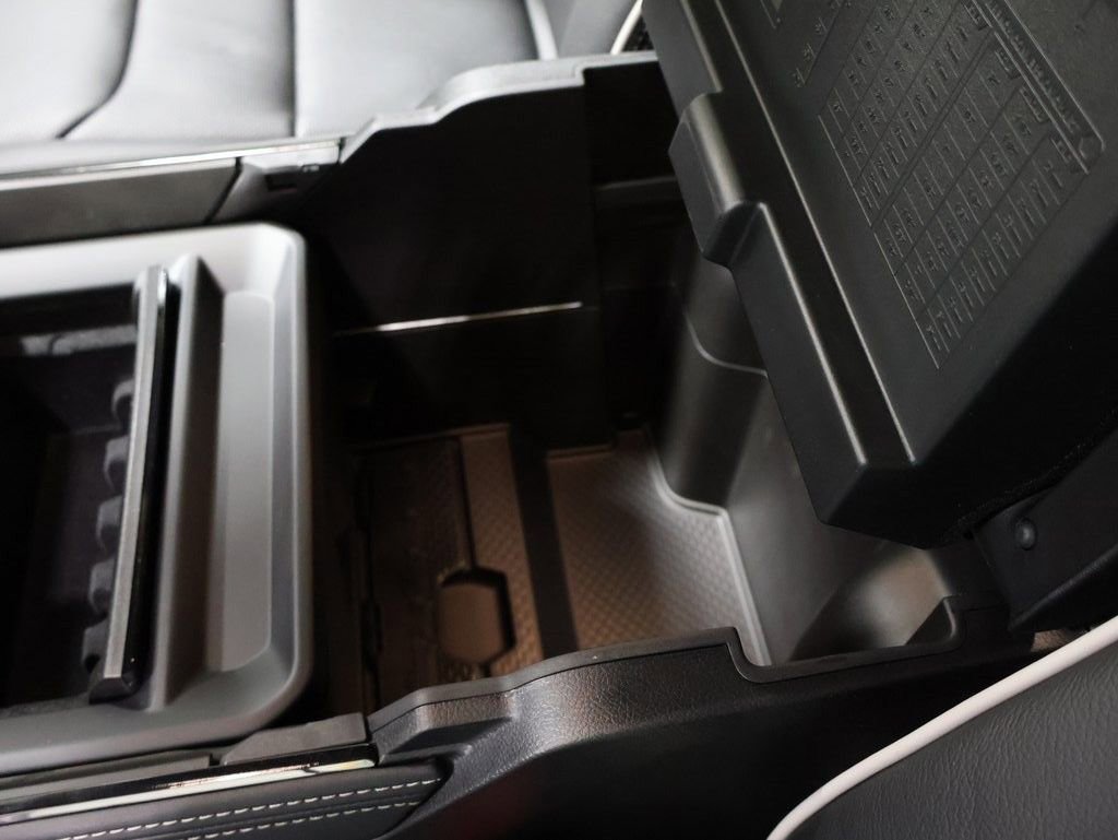 New 2026 RAM 1500 Limited w/ Off Road Group image 31