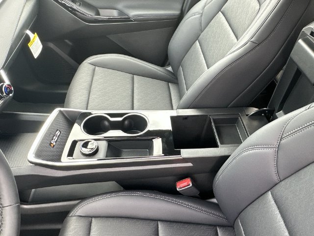 New 2027 Chevrolet Equinox LT w/ Convenience Package II FWD image 22