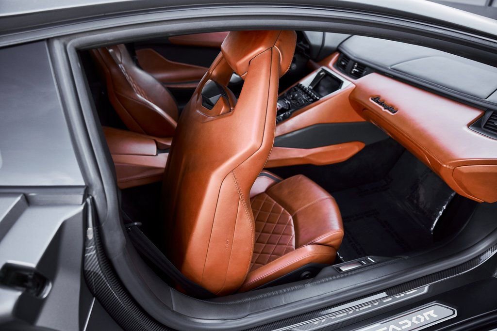 Used 2018 Lamborghini Aventador S image 52