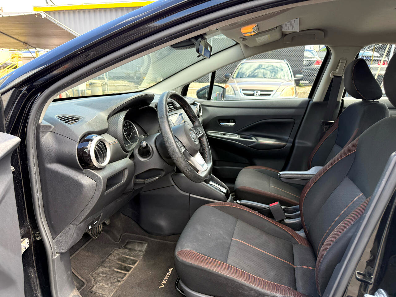 Used 2021 Nissan Versa SR image 9
