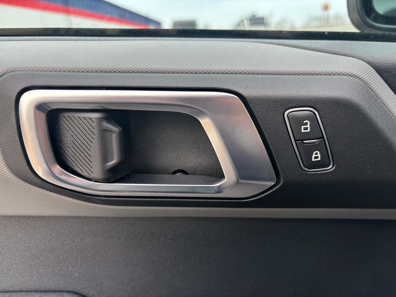 Used 2024 Ford Bronco Big Bend image 14