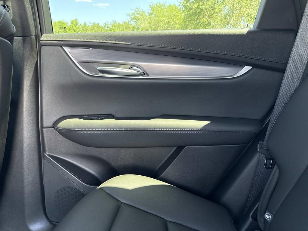Used 2024 Cadillac XT5 Luxury FWD image 16