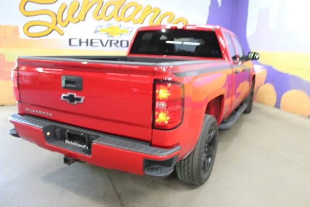 Used 2018 Chevrolet Silverado 1500 Custom w/ Custom Value Package AWD/4WD image 8