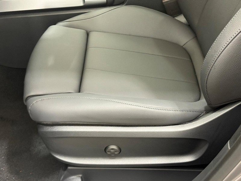 New 2026 Mercedes-Benz GLB 250 4MATIC image 15