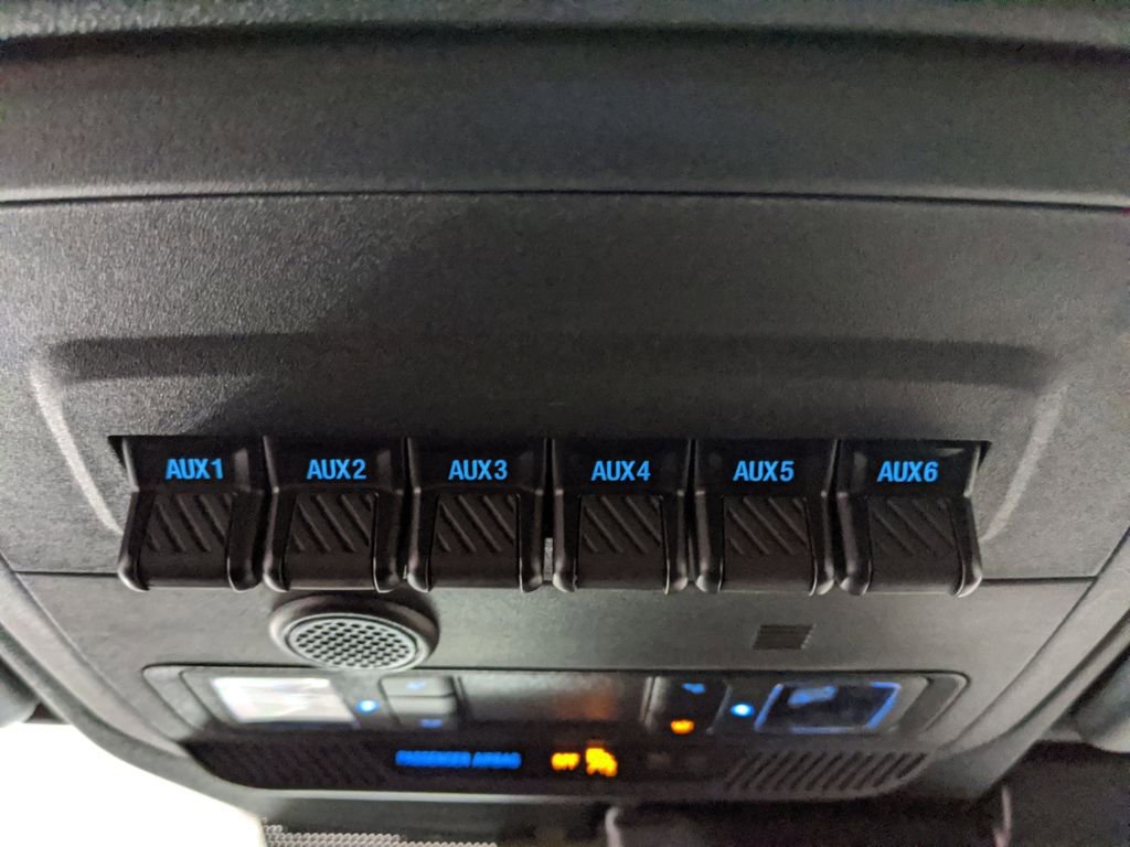 New 2025 Ford Bronco Badlands image 14