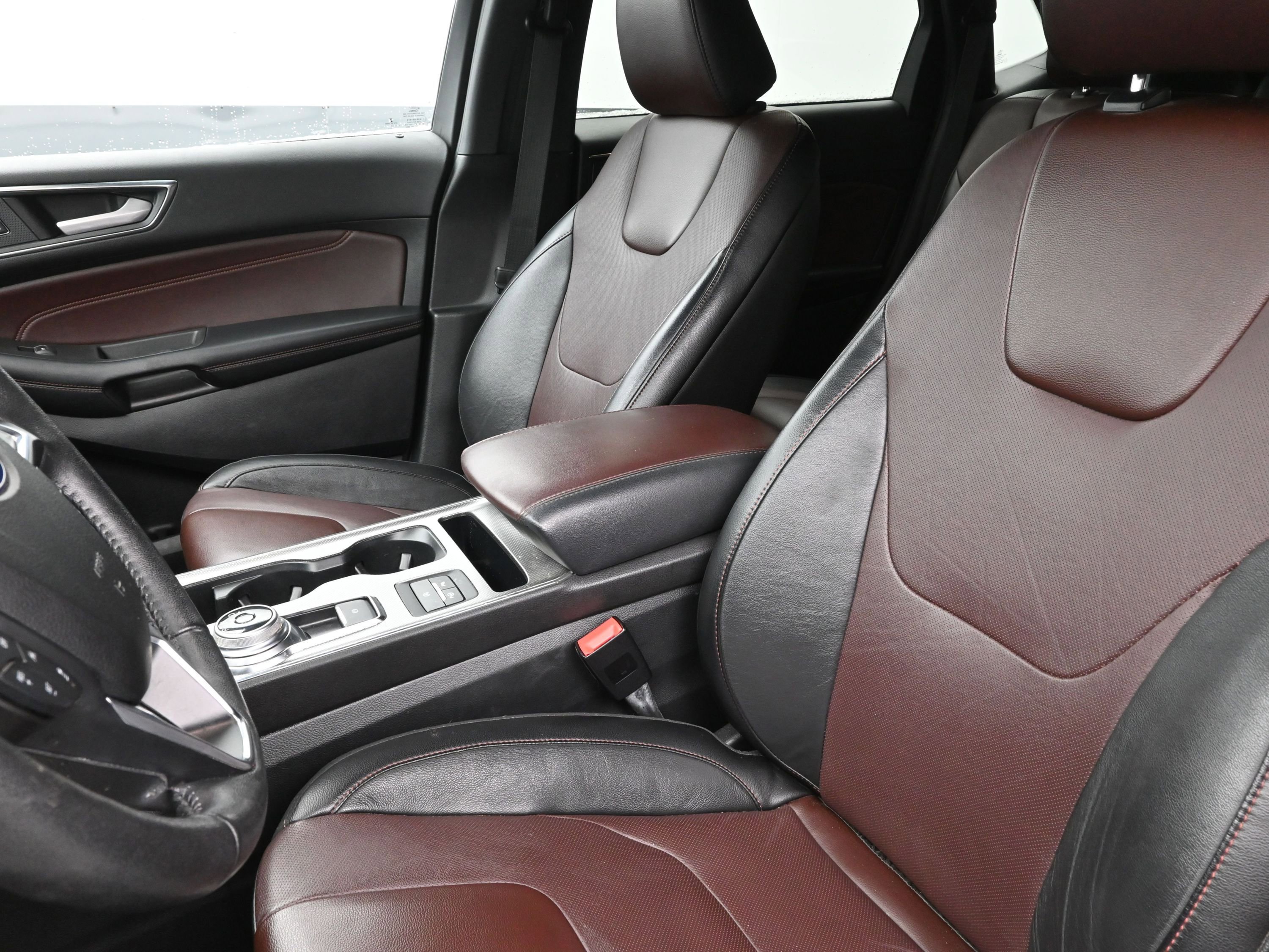 Used 2021 Ford Edge Titanium w/ Equipment Group 301A image 11