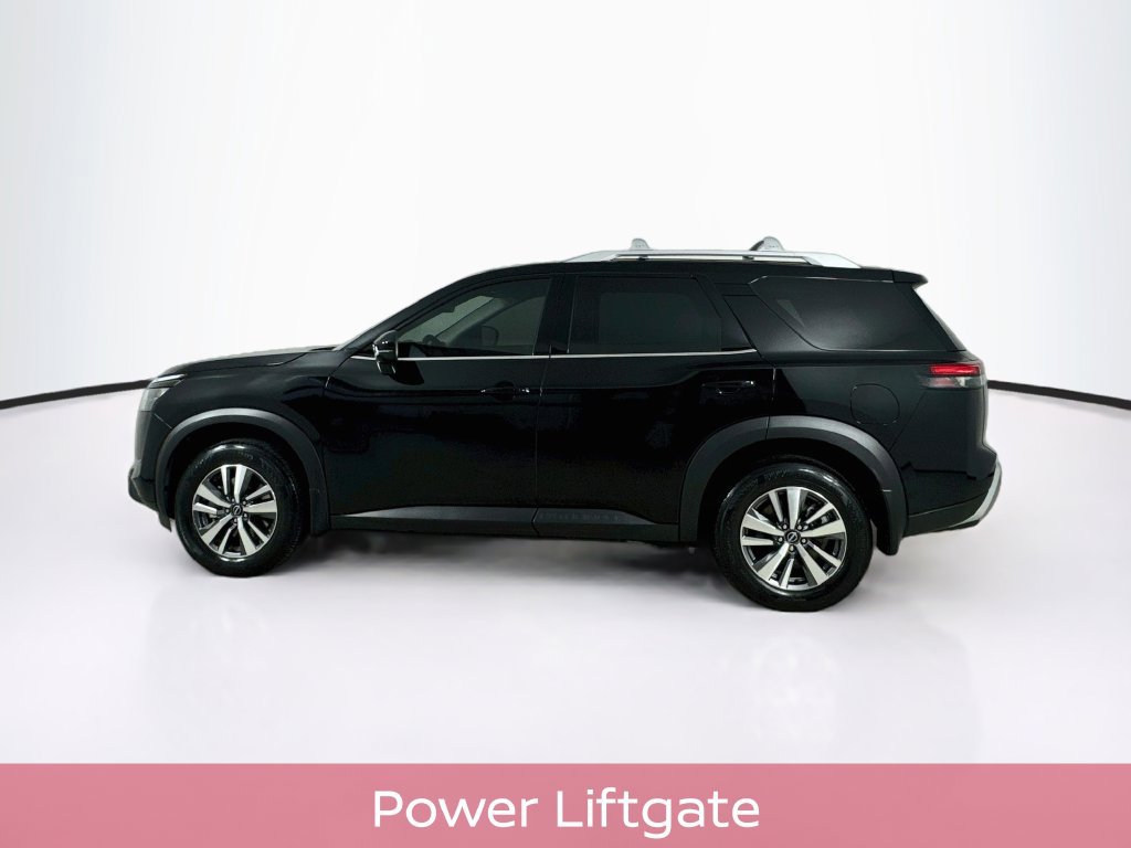 Used 2025 Nissan Pathfinder SL FWD image 5