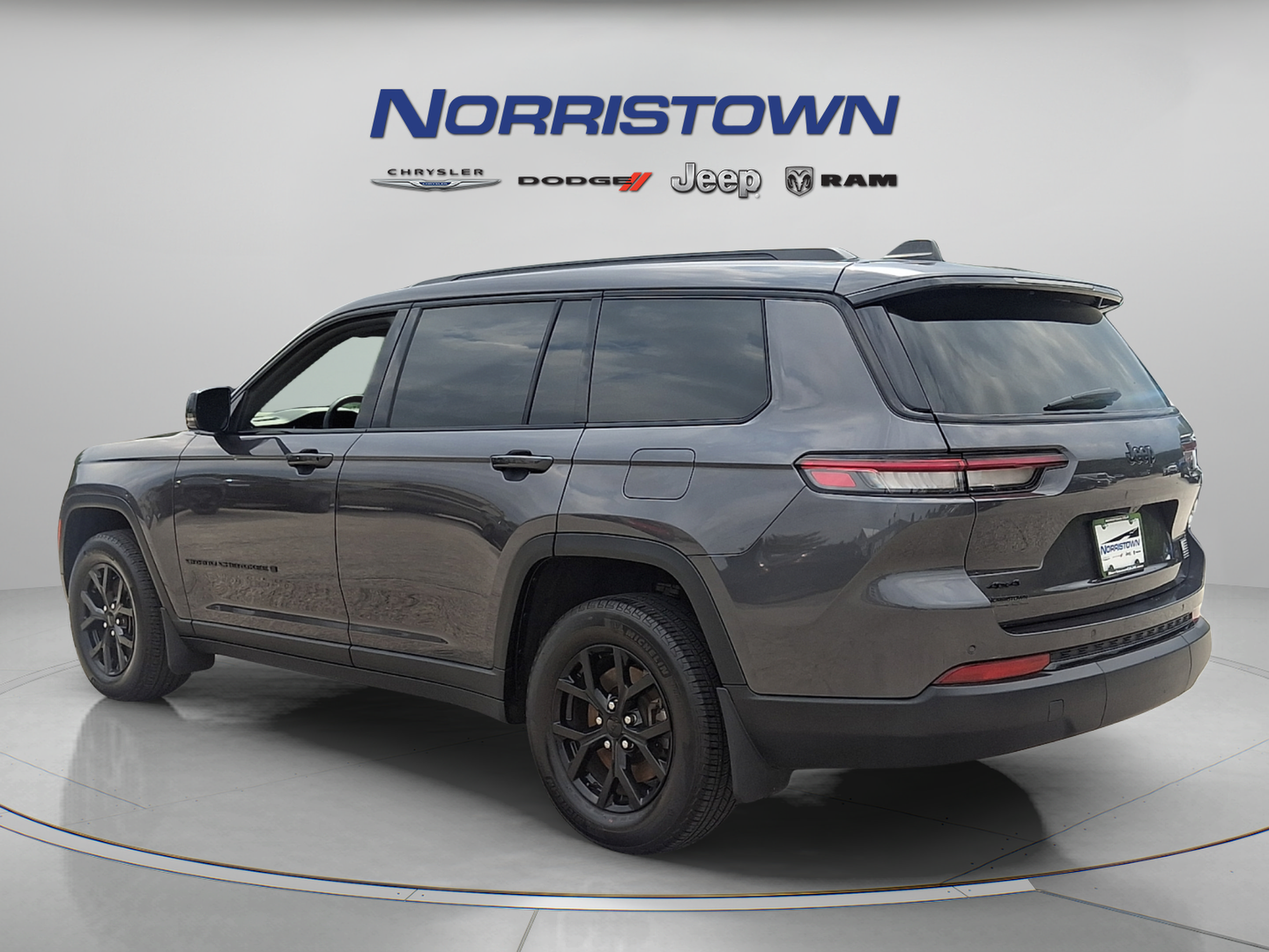 Certified 2024 Jeep Grand Cherokee L Altitude AWD/4WD image 4