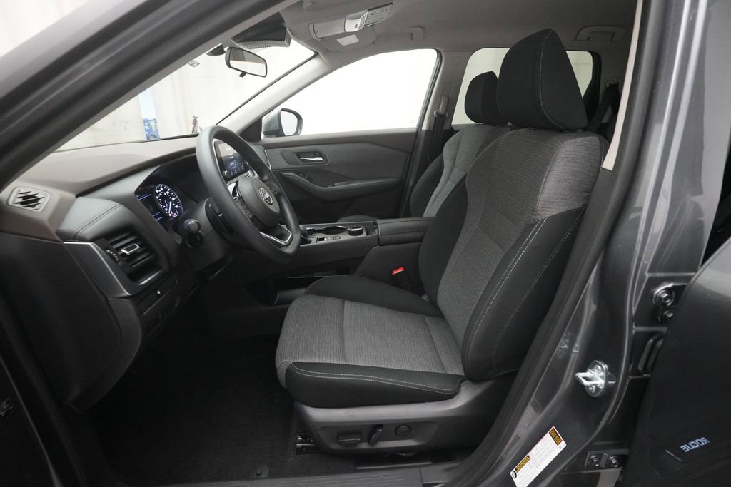 Certified 2023 Nissan Rogue SV image 7