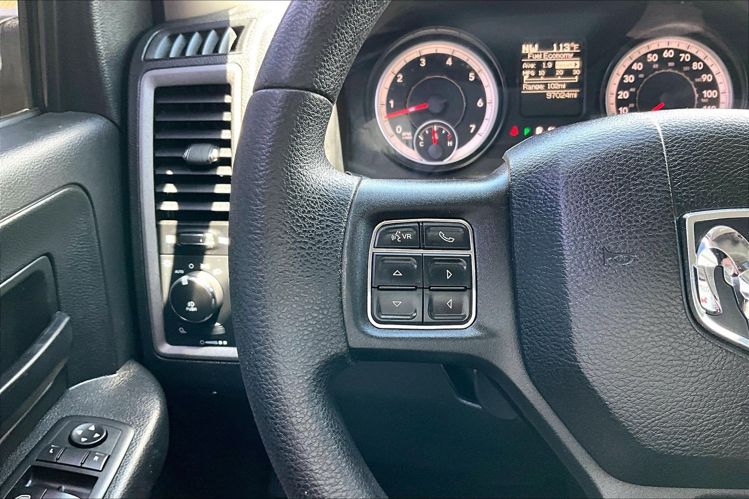 Used 2015 RAM 1500 Express AWD/4WD image 19