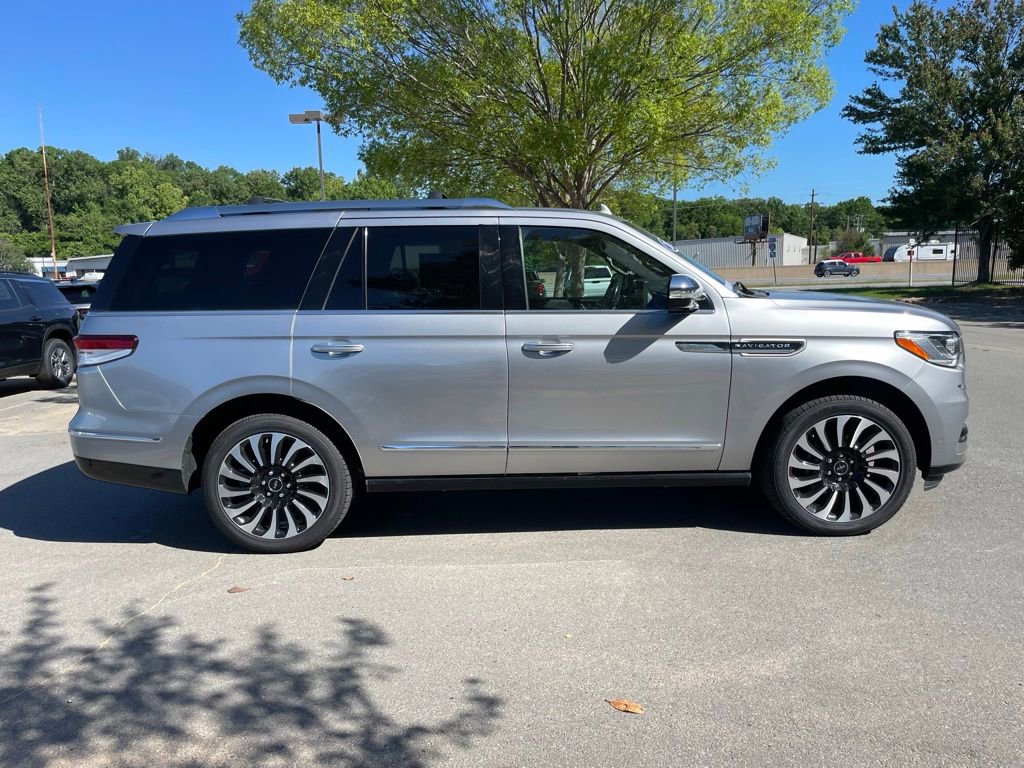 Used 2022 Lincoln Navigator Black Label AWD/4WD image 34