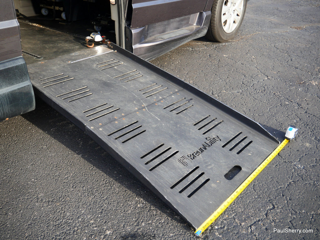 Used 2015 Dodge Grand Caravan SE w/ Quick Order Package 29E SE image 12