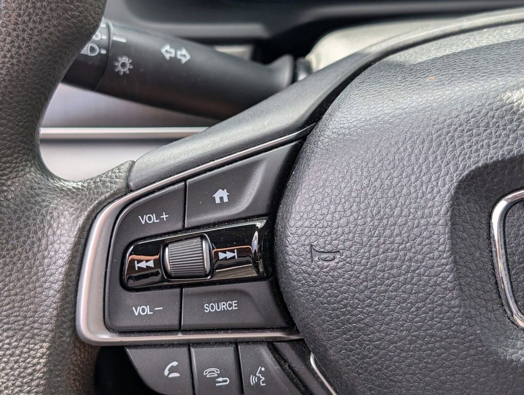 Used 2018 Honda Accord LX image 24