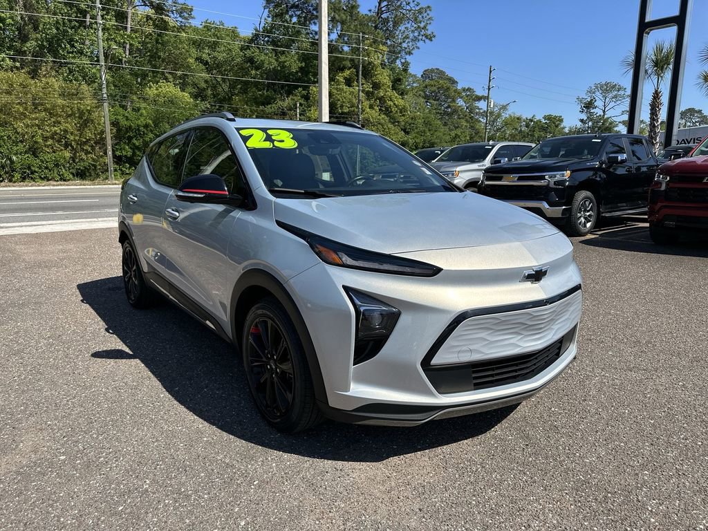 Used 2023 Chevrolet Bolt EUV Premier w/ Sun & Sound Package image 10