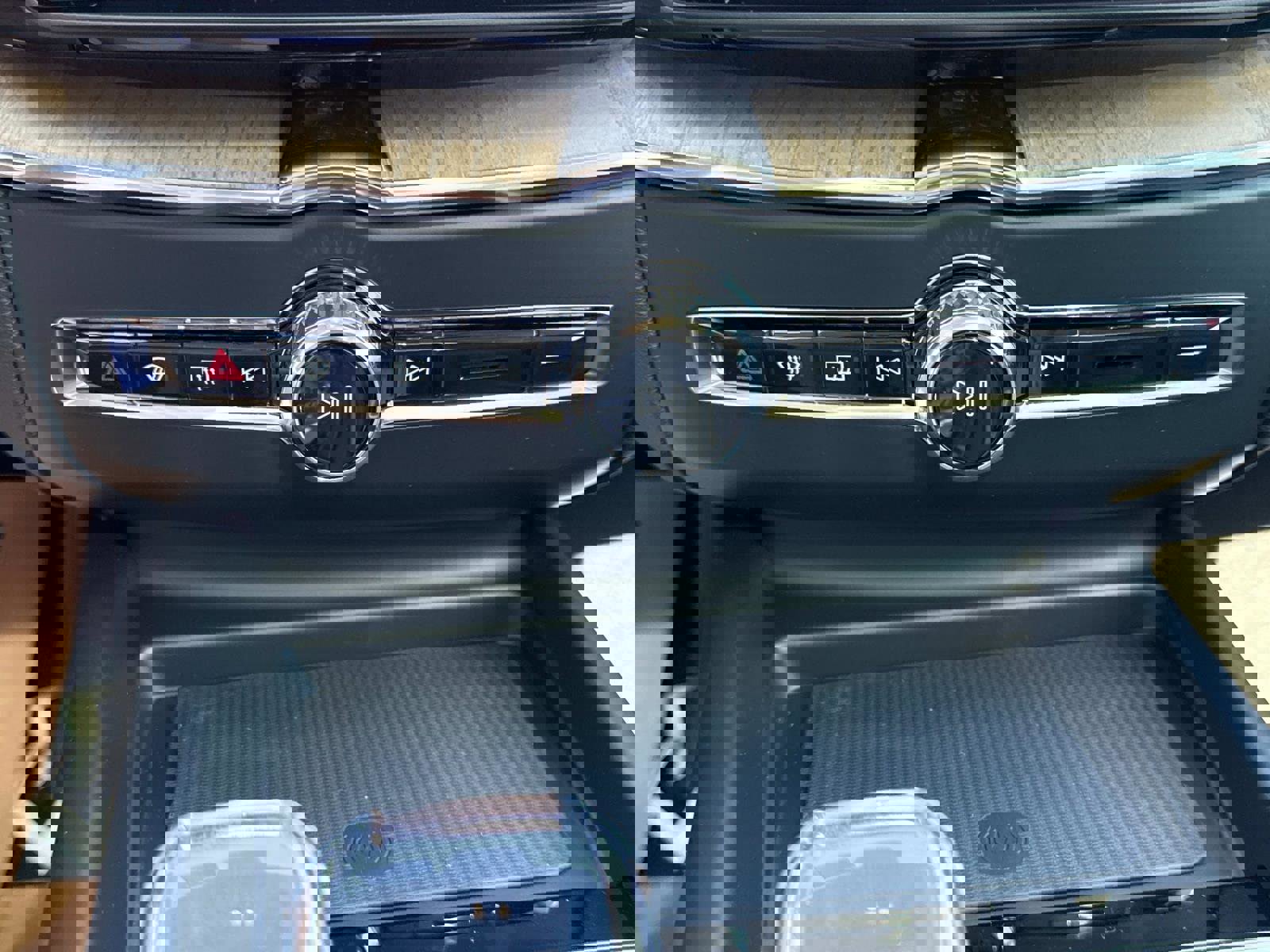 New 2026 Volvo XC60 B5 Plus w/ Climate Package image 26