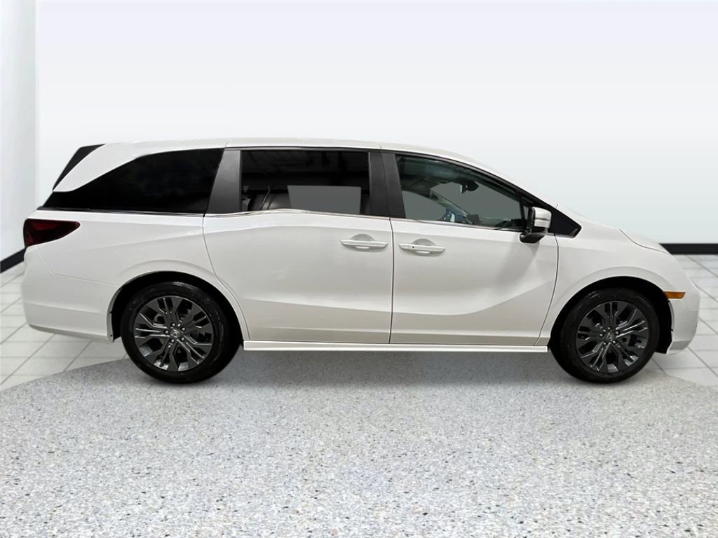 New 2026 Honda Odyssey Touring image 2