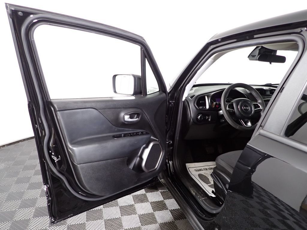 Used 2023 Jeep Renegade Latitude AWD/4WD image 20