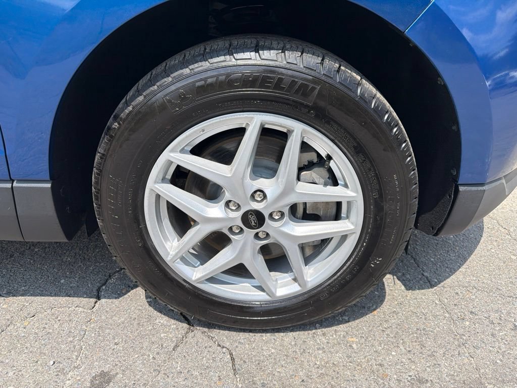 Used 2024 Ford Edge SEL AWD/4WD image 9