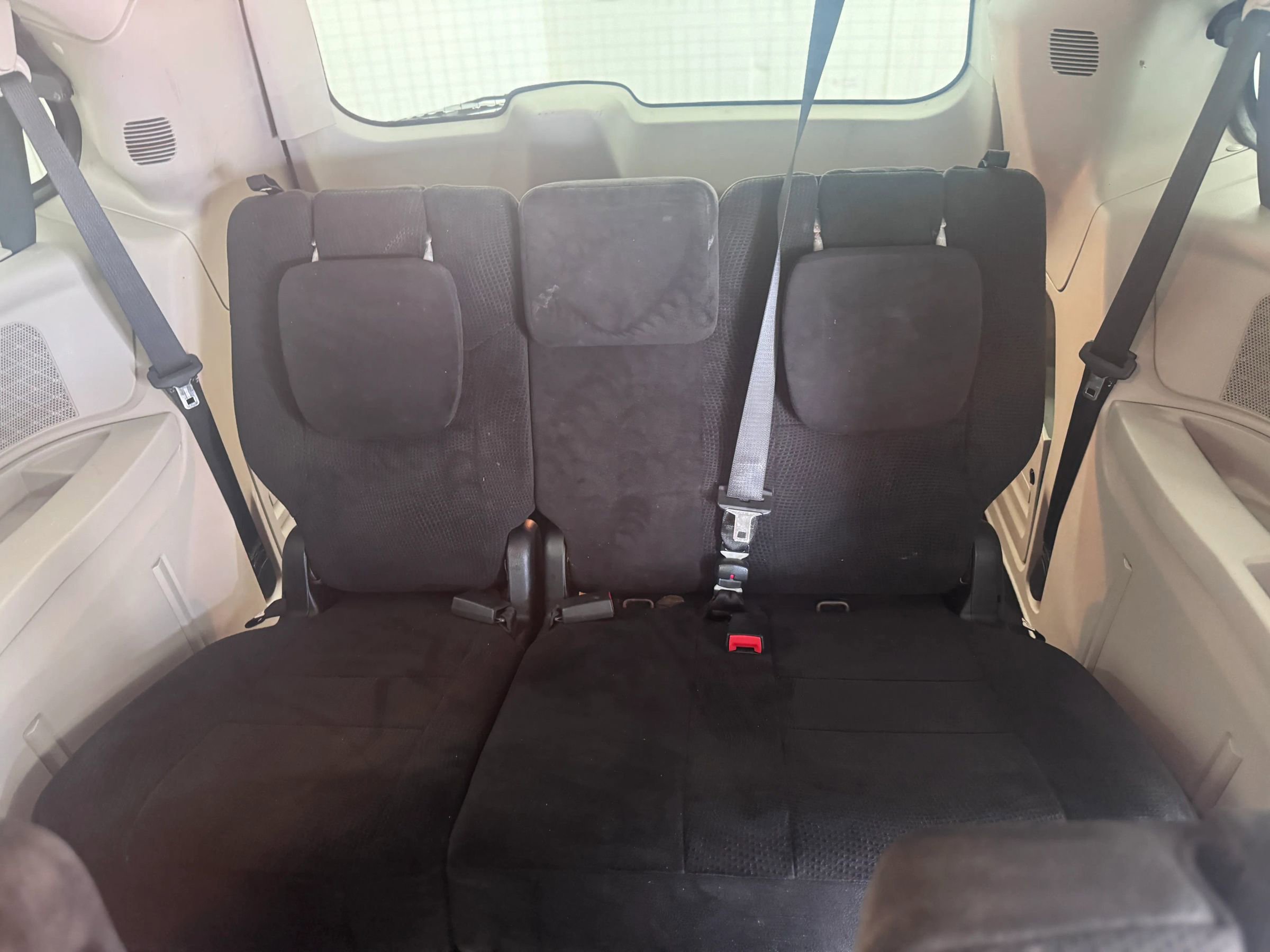 Used 2013 Dodge Grand Caravan SXT w/ UConnect Hands-Free Group image 13