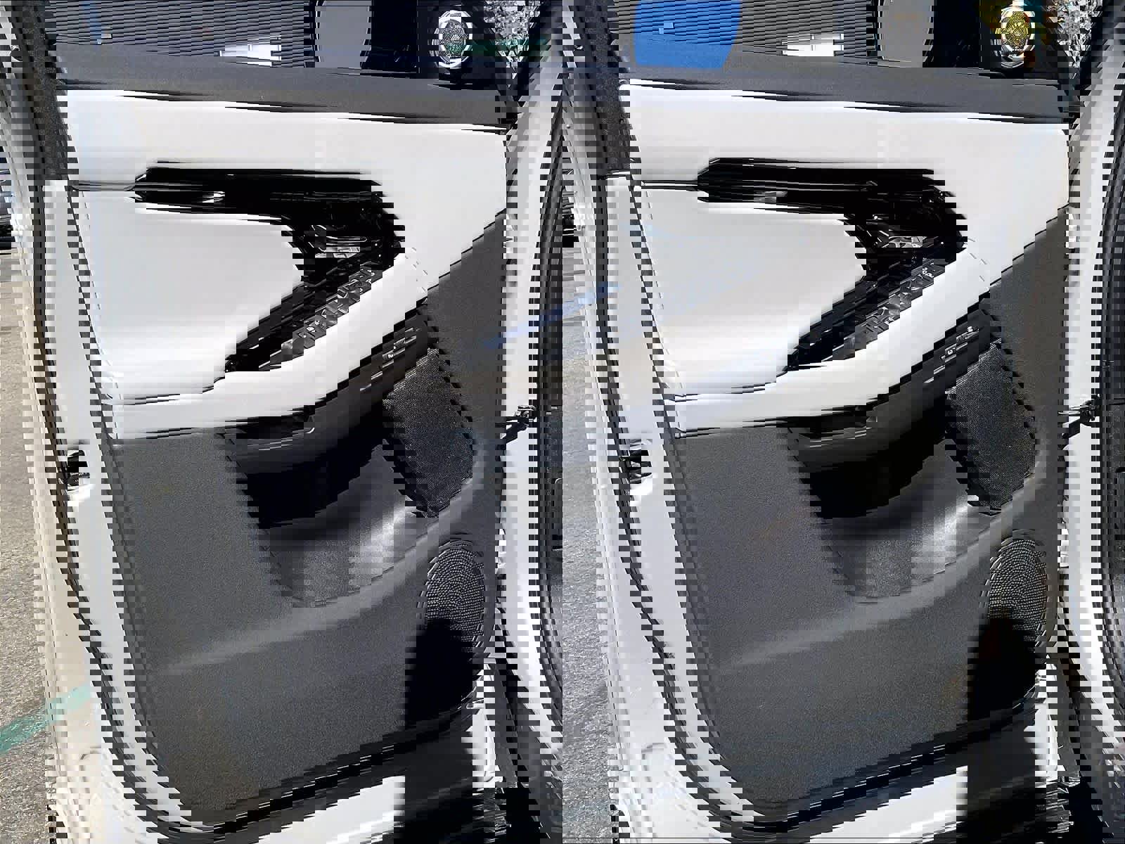 Used 2026 Land Rover Range Rover Evoque Dynamic SE image 24