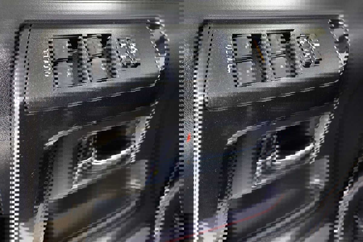 Used 2023 Toyota 4Runner TRD Off-Road Premium w/ Moonroof Package AWD/4WD image 25