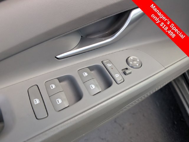 Certified 2024 Hyundai Elantra SE FWD image 14