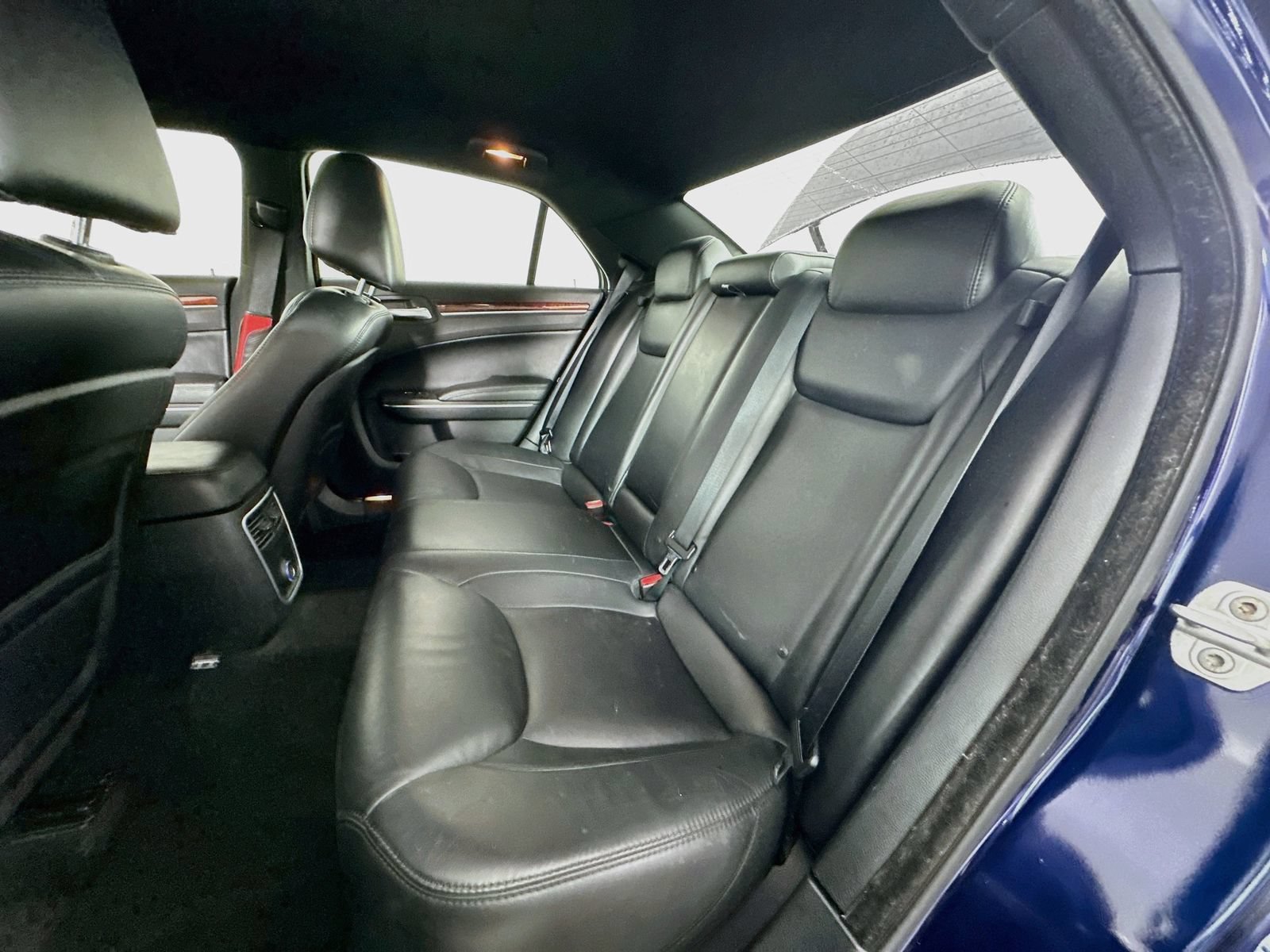 Used 2013 Chrysler 300 RWD image 23