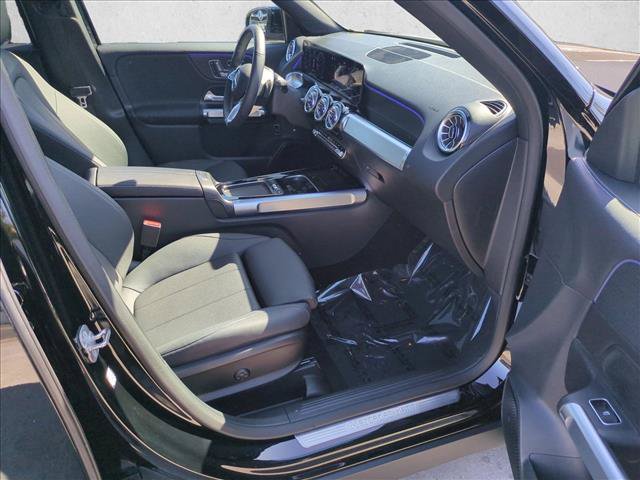 Used 2025 Mercedes-Benz GLB 250 image 25