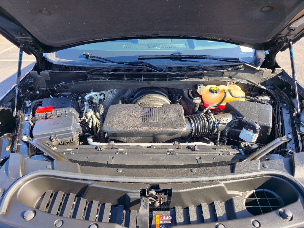 Certified 2025 GMC Yukon AT4 AWD/4WD image 32