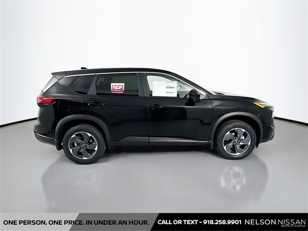 New 2026 Nissan Rogue SV image 4