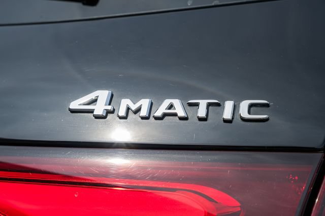 Used 2024 Mercedes-Benz GLC 300 4MATIC image 9