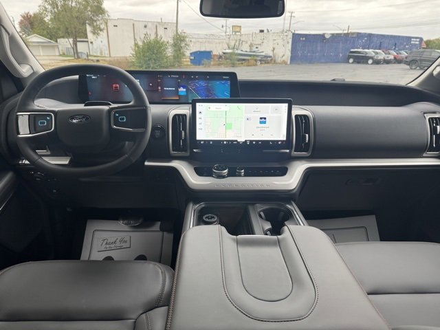 New 2025 Ford Expedition Active image 18