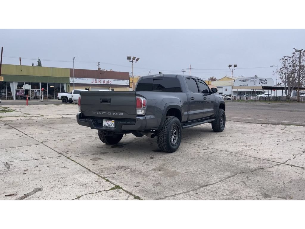 Used 2022 Toyota Tacoma TRD Off-Road w/ Technology Package AWD/4WD image 2
